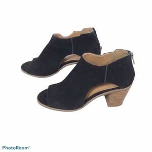 Lucky Brand Keight black suede booties size 6